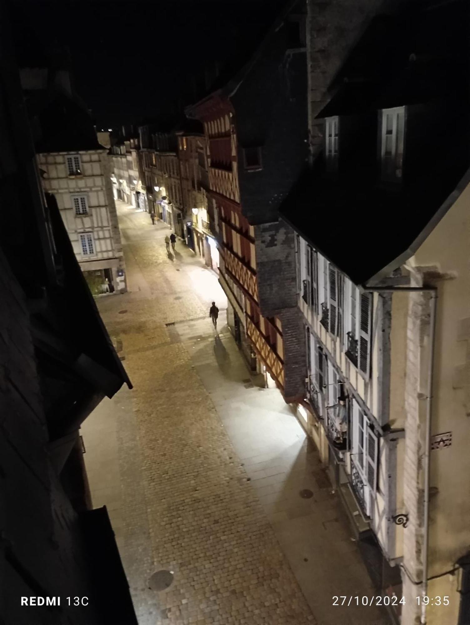 Escapade Romantique Sous Les Toits De Kereon - Centre Historique, Rue Pietonne Quimper Extérieur photo
