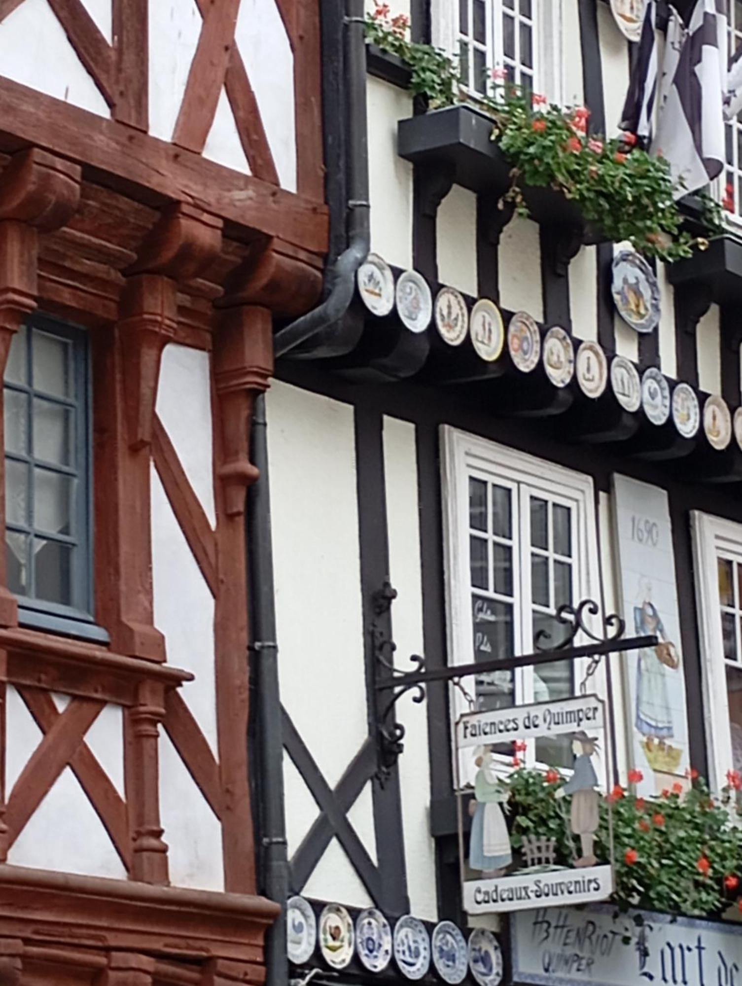 Escapade Romantique Sous Les Toits De Kereon - Centre Historique, Rue Pietonne Quimper Extérieur photo
